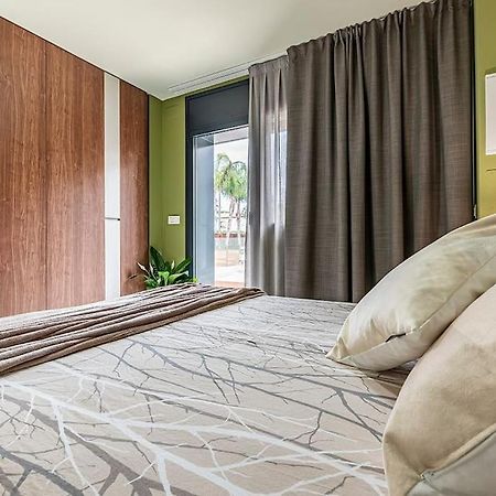 5 Stelle Piscina, Jacuzzi, Wifi - 2 Min Dal Mare Apartment Miami Playa Bagian luar foto