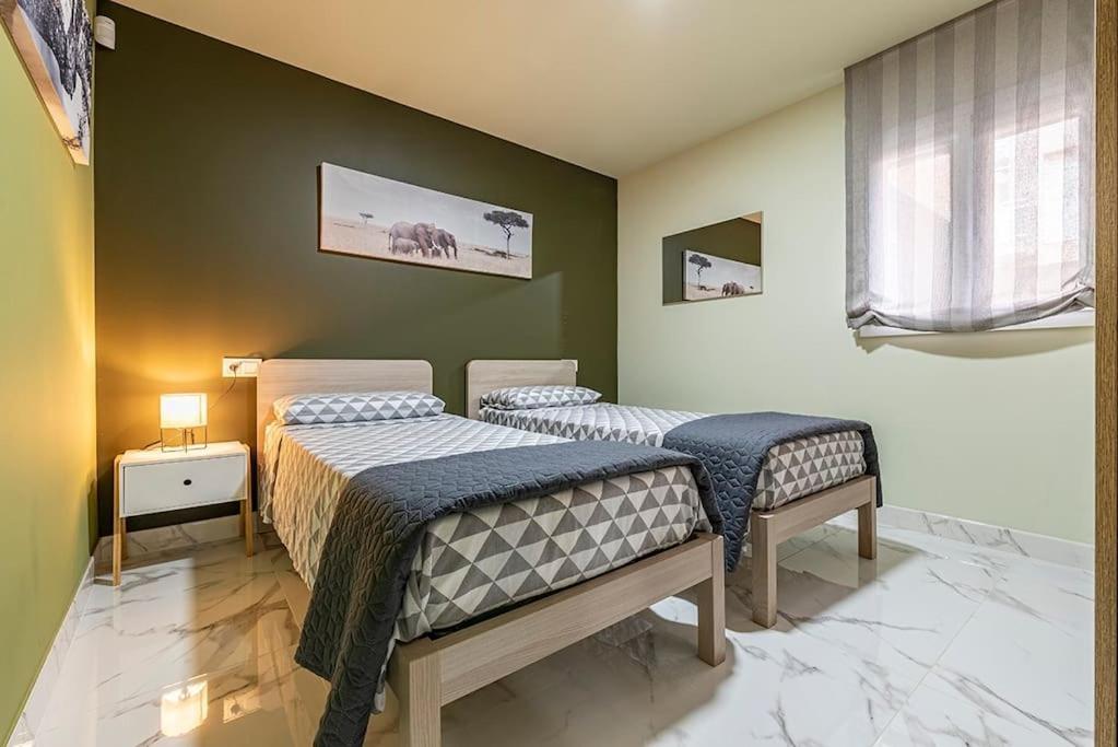 5 Stelle Piscina, Jacuzzi, Wifi - 2 Min Dal Mare Apartment Miami Playa Bagian luar foto