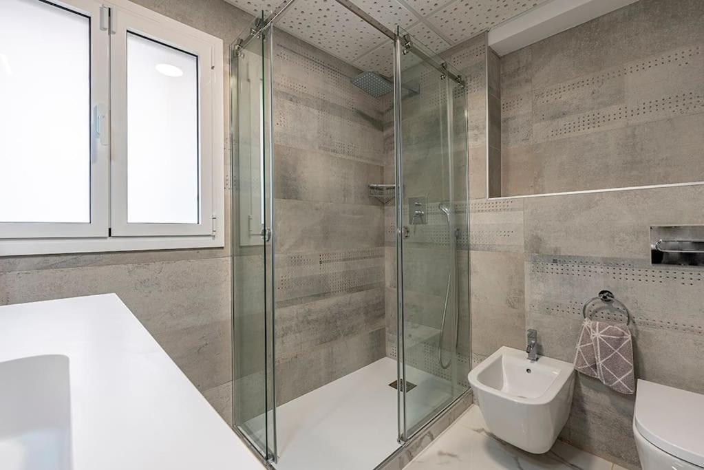 5 Stelle Piscina, Jacuzzi, Wifi - 2 Min Dal Mare Apartment Miami Playa Bagian luar foto