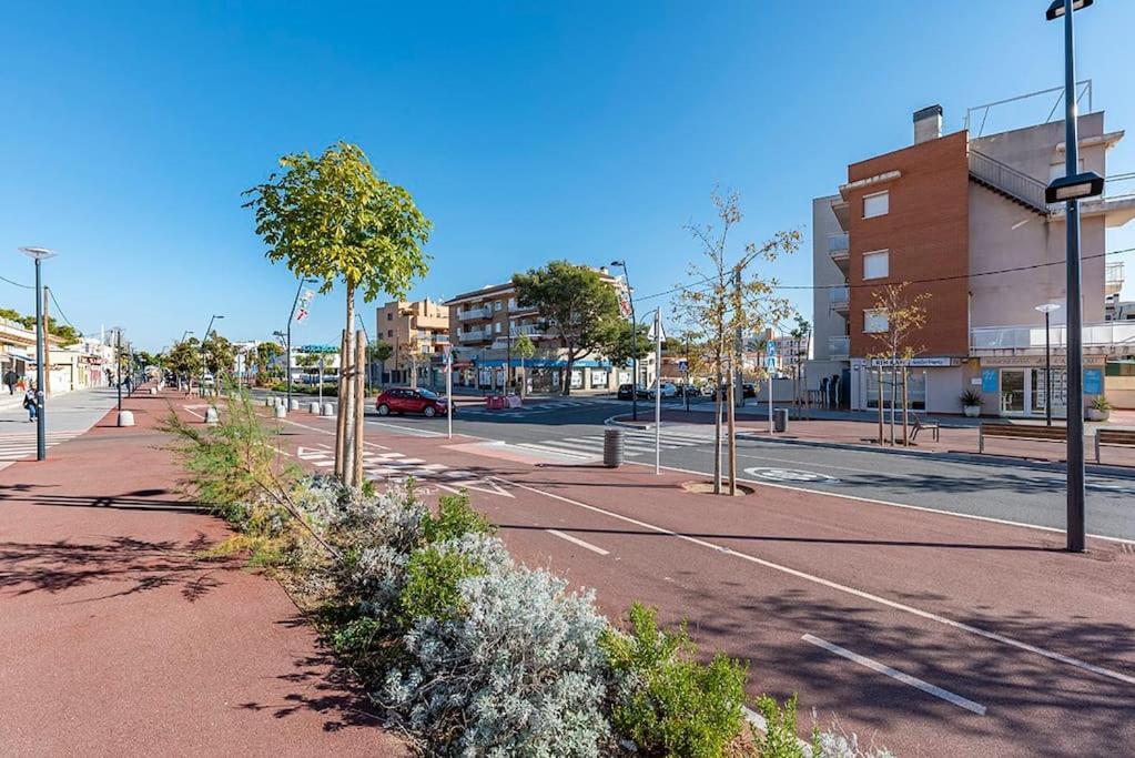 5 Stelle Piscina, Jacuzzi, Wifi - 2 Min Dal Mare Apartment Miami Playa Bagian luar foto