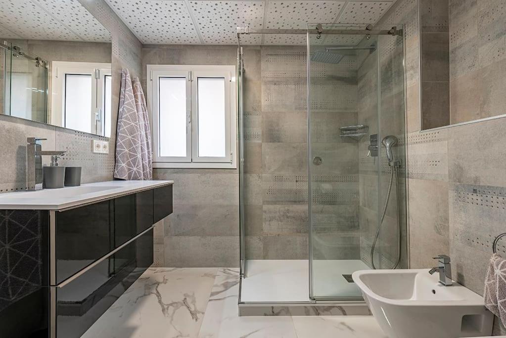 5 Stelle Piscina, Jacuzzi, Wifi - 2 Min Dal Mare Apartment Miami Playa Bagian luar foto