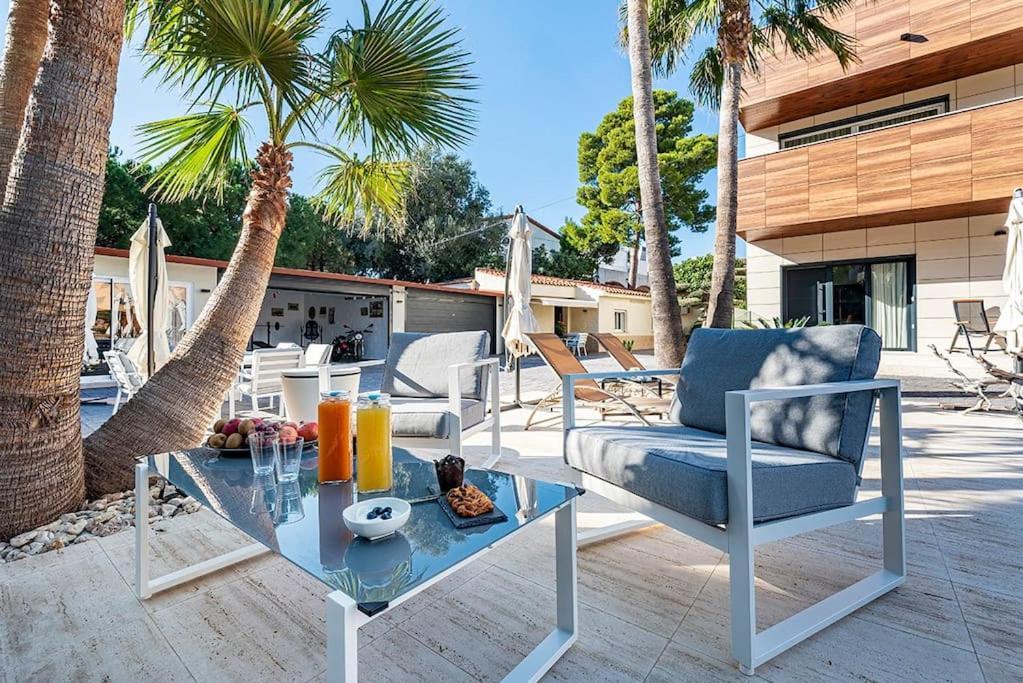 5 Stelle Piscina, Jacuzzi, Wifi - 2 Min Dal Mare Apartment Miami Playa Bagian luar foto