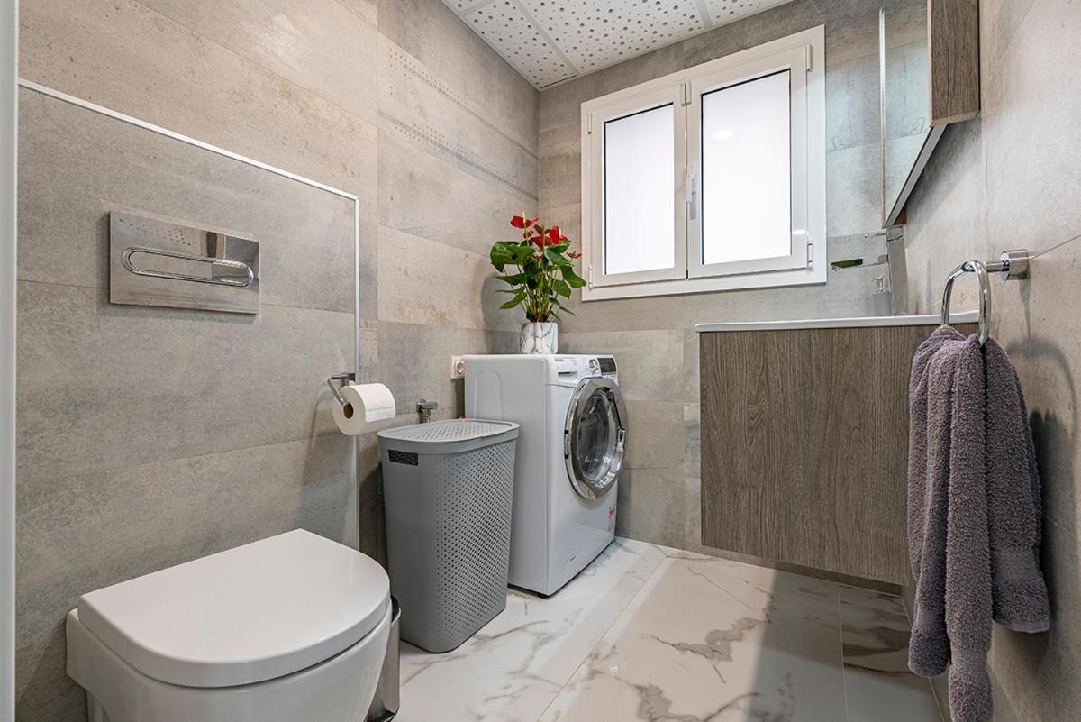 5 Stelle Piscina, Jacuzzi, Wifi - 2 Min Dal Mare Apartment Miami Playa Bagian luar foto